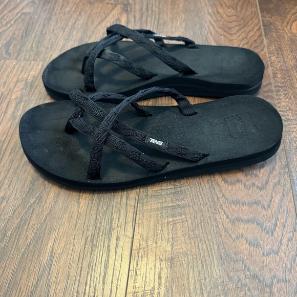 Teva Olowahu Black Strappy Thong Flat Outdoors Casual Sandals Women’s Size 10 - Picture 2 of 7